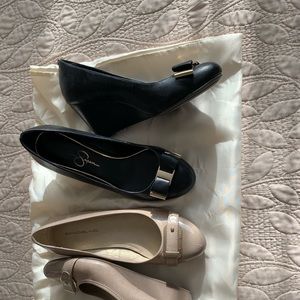 Selling these shoes each for $8